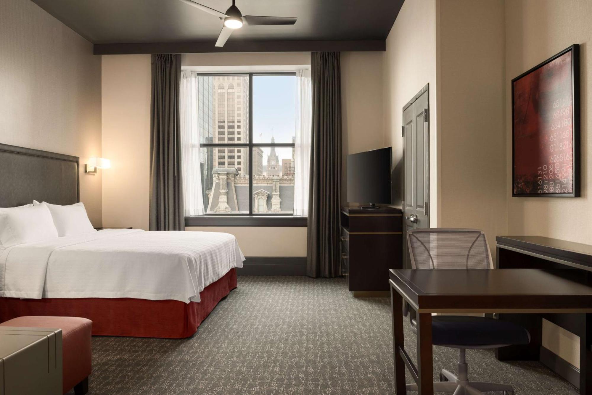 Homewood Suites By Hilton Milwaukee Downtown Bagian luar foto